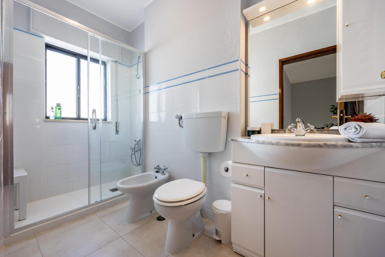Bay View Townhouse Villa Salema Buitenkant foto